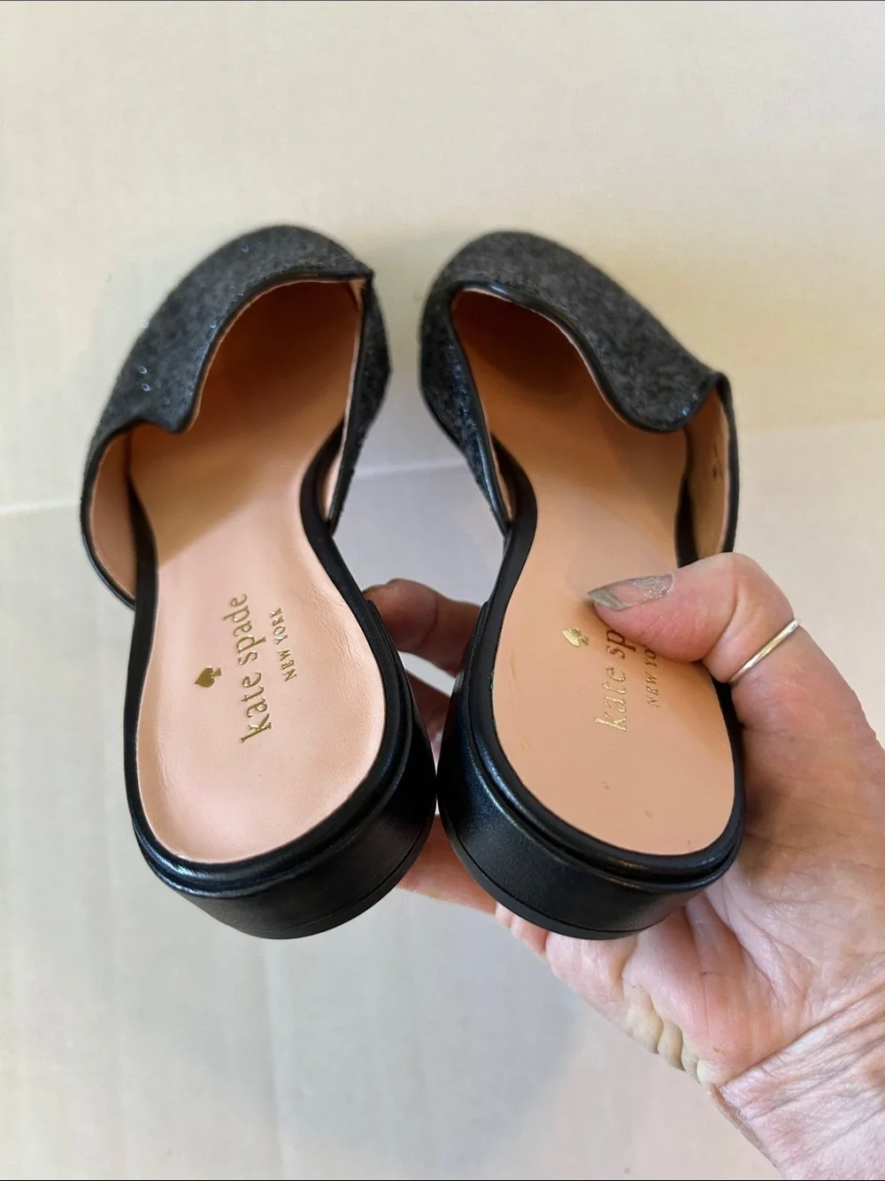 KATE SPADE NEW YORK GOWAN LEATHER MULES IN BLACK GLITTER SIZE 8